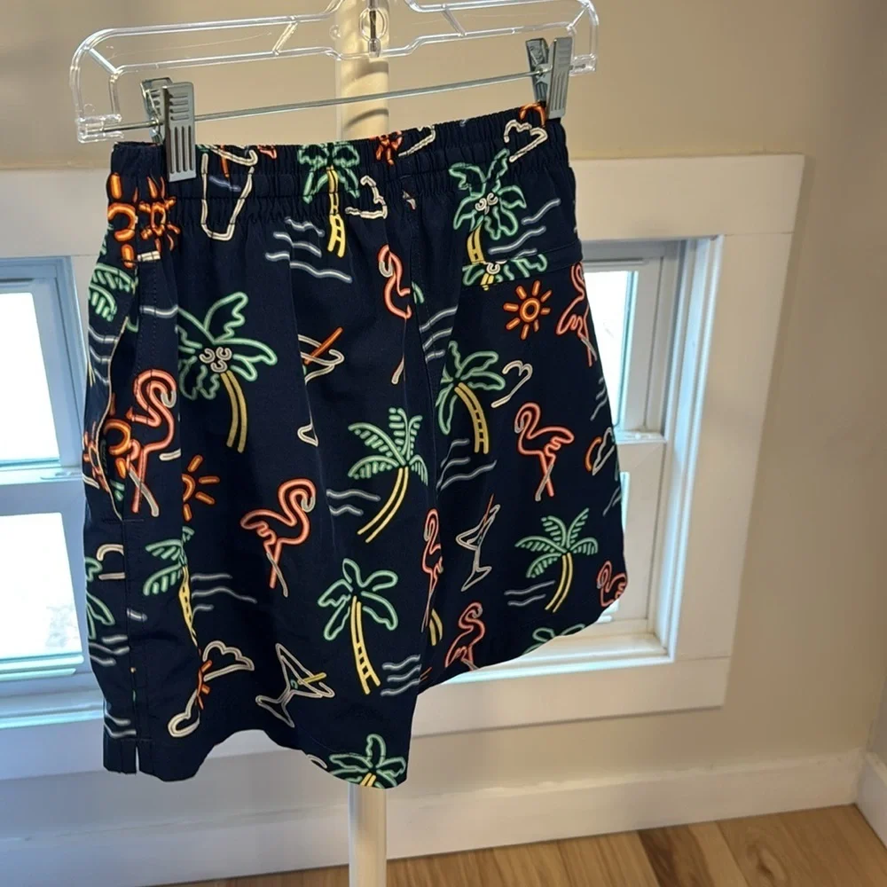 Chubbies The Neon Lights Classic Swim Trunk- Men's Small - Palm Tree, Flamingo